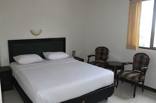 בנדונג Hotel Cihampelas 1 מראה חיצוני תמונה