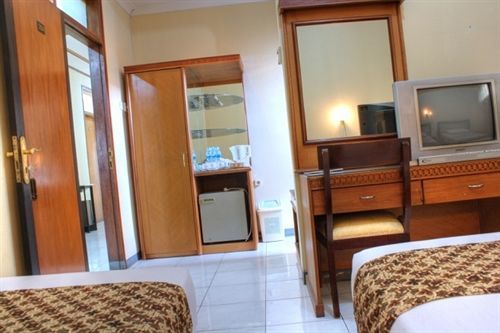 בנדונג Hotel Cihampelas 1 מראה חיצוני תמונה